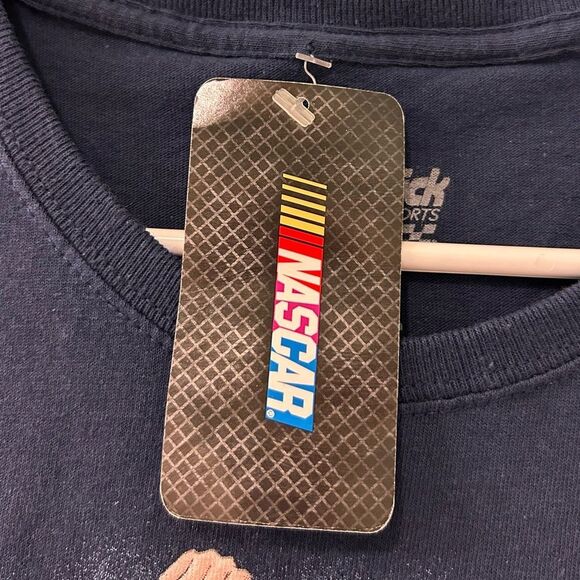 NWT … NASCAR “Size: M” Hendrick Motorsports Graphic T-Shirt - Picture 4 of 4